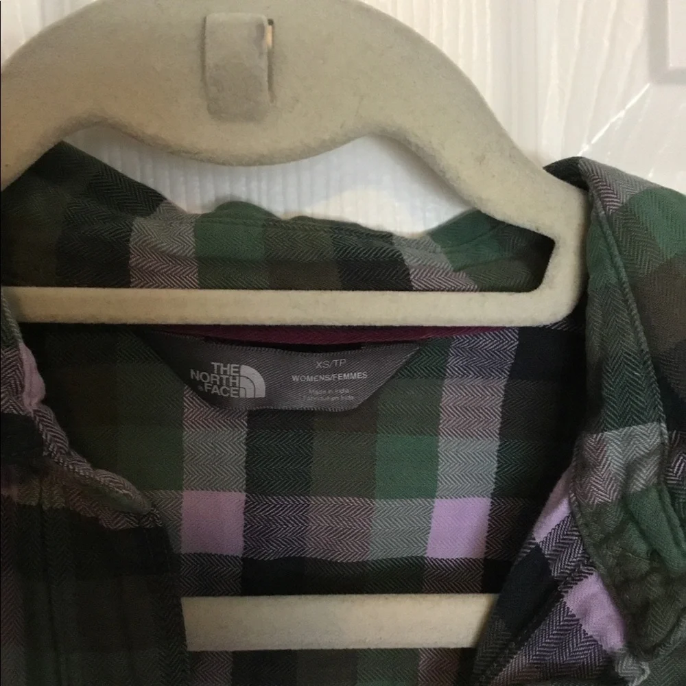 Clearance! The North Face Flannel Shirt - Picture 2 of 3